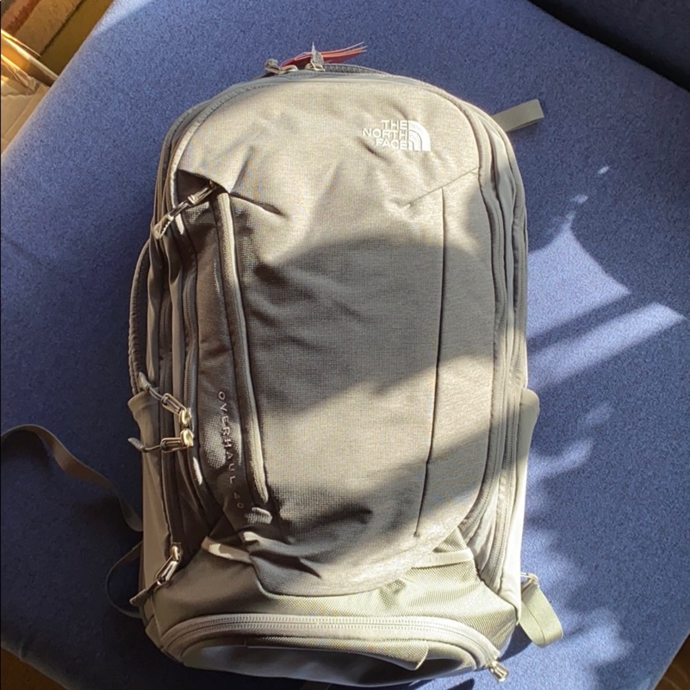 North Face Overhaul 40 Backpack NWT, brand new 🤍